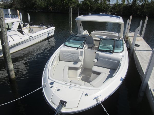 Used 2022 Sea Ray 310 SLX Power Boat for sale